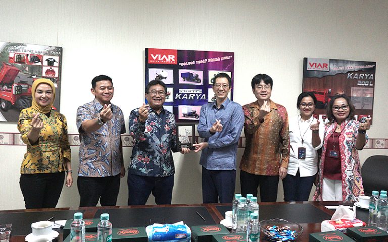 Penandatanganan Kerjasama Antara Viar Motor Indonesia Dengan Bank Mandiri